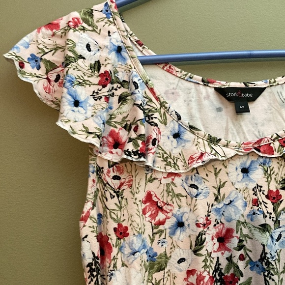 Stork & babe pink floral long tank with frilly top trim. - Picture 3 of 6